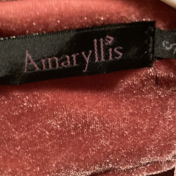 Pink velvet long jacket with lapels and outside pockets. - Picture 2 of 6